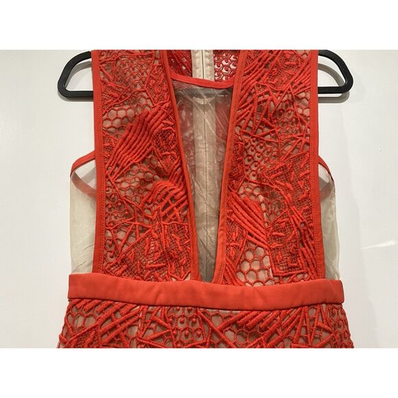 Manning Cartell Dress Red Lace sheath Medium Midi Gallery View Embroidered - Picture 10 of 16